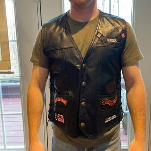 This vest is mint leather , size m but can be smaller or larger.